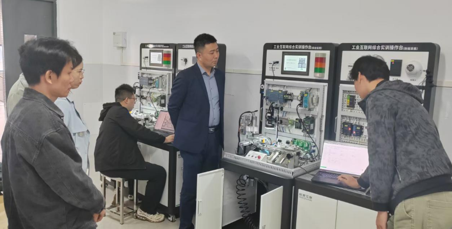  “5G + 工业互联·匠心筑梦”：机器人学院教师岗位...