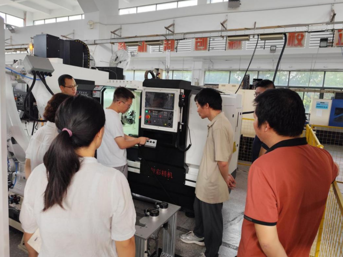 数控智产强技能 匠心精工育师资——数控技术专业成功举办切削加工...