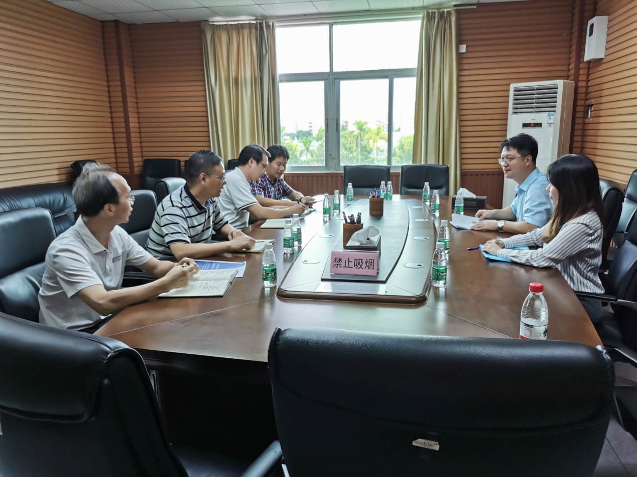 马来西亚城市大学访问机器人学院