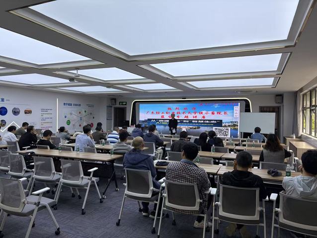 40周年校庆系列学术活动再添新彩 知名专家侯小菊来校开展专题讲...